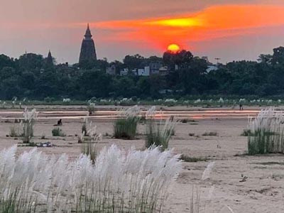 bodh-gaya-mahabodhi-temple-sunset3 bodh-gaya-mahabodhi-temple-sunset3