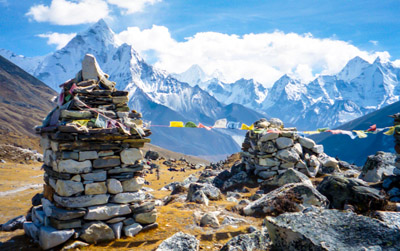 nepal-everest-sherpa-memorials nepal-everest-sherpa-memorials