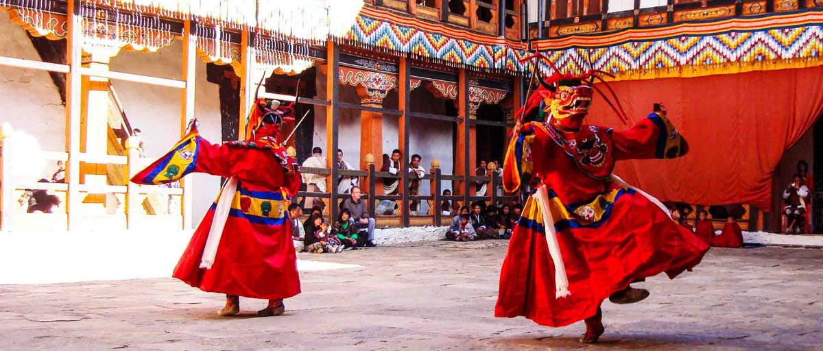 bhutan-tsechu-festival-jakar2