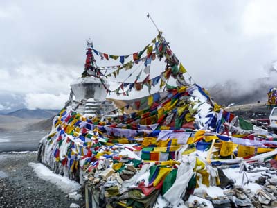 ladakh-chorten-pass-7