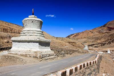 ladakh-chortens-4