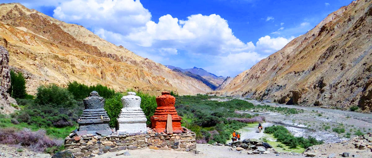 ladakh-markha-stupas