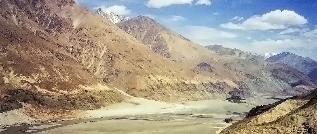 ladakh-shyok-river-valley